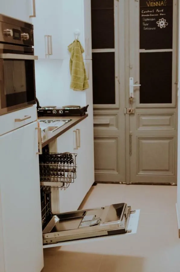 Modern & Beautiful City Apartment Near Central Park Vienna Austria